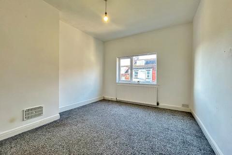 2 bedroom terraced house to rent, Barnbrough Street, Burley, Leeds, LS4