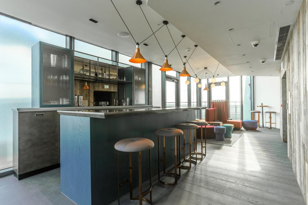 Uncle sky lounge-...