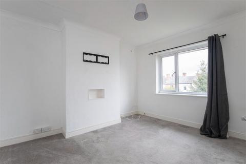 2 bedroom maisonette for sale, St. Georges Drive, Town Centre, Cheltenham GL51