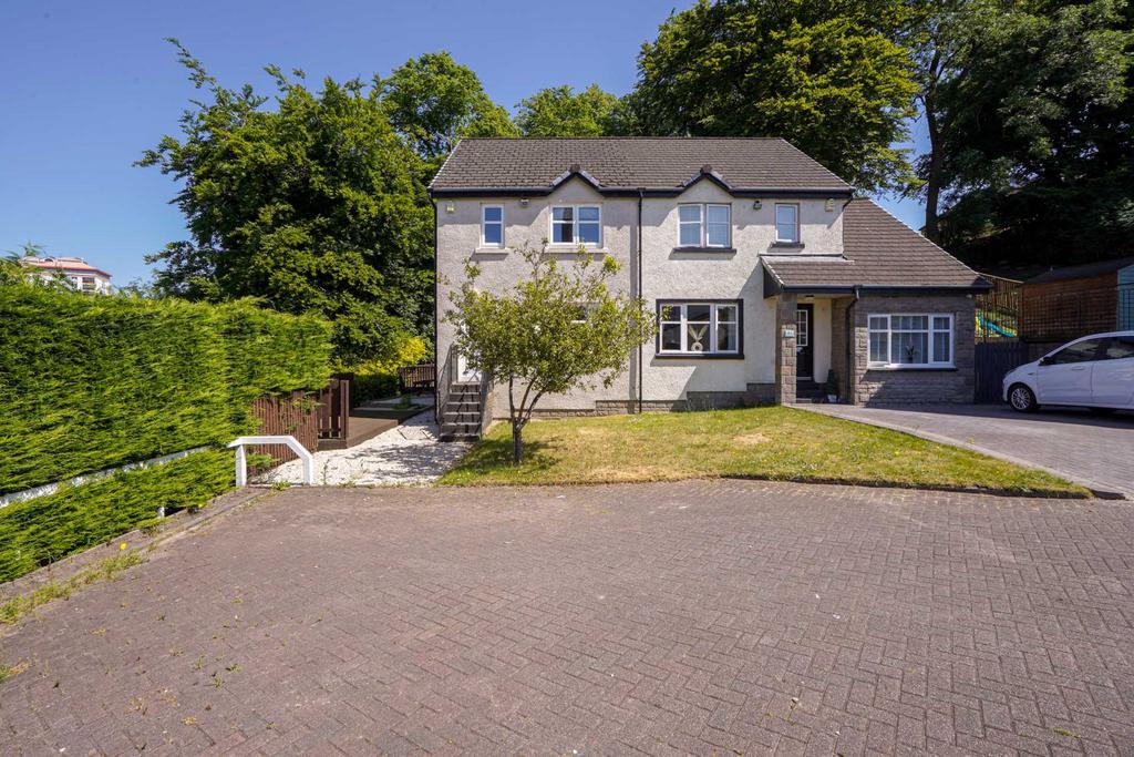 Brodie Park Crescent, Paisley 3 bed semidetached house £225,000