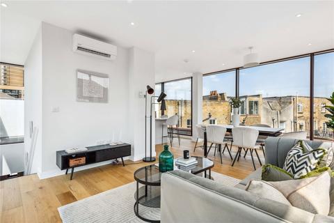 3 bedroom penthouse for sale, Battersea High Street, SW11