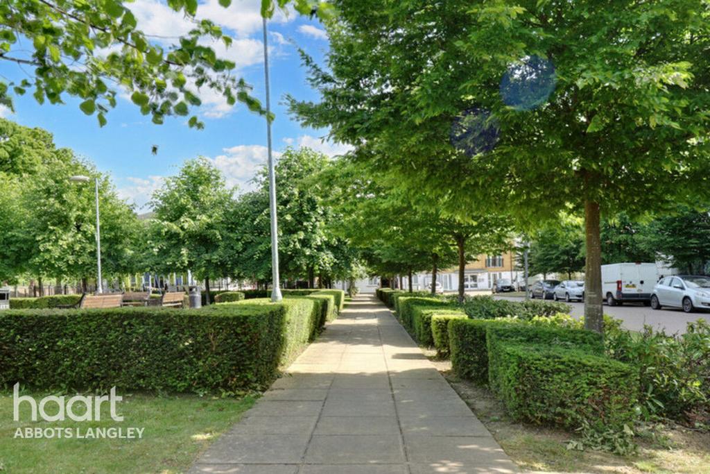 Ovaltine Court, Kings langley 1 bed flat for sale £225,000