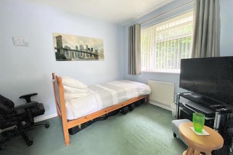 16 Bowden Close, Liverpool, L12 0LA
