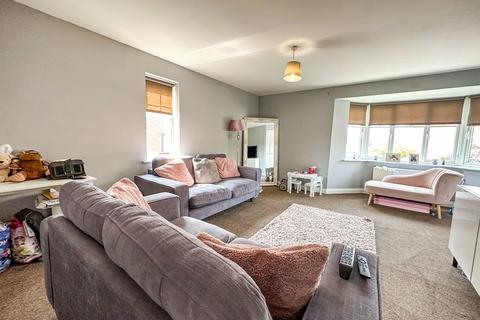 2 bedroom flat for sale, Haydon Drive, Wallsend, Tyne and Wear, NE28 0BH