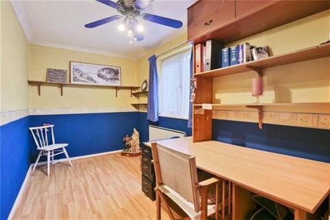 12 Whitmead Close, South Croydon, CR2 7AS