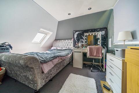 4 Hawthorn Drive, West Wickham, BR4 9EZ