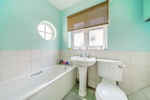 4 Hawthorn Drive, West Wickham, BR4 9EZ