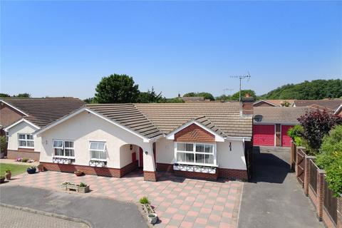 3 bedroom bungalow for sale - Mant Close, Climping, West Sussex