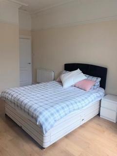 3 bedroom flat to rent, Argyle Street, Finnieston, Glasgow, G3