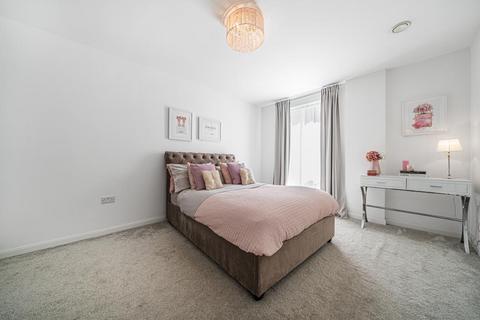 1 bedroom flat for sale, Trobridge Parade,  Colindale,  NW9
