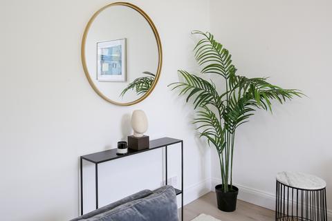 Flat 3, 50 The Grove, Ealing, London, W5 5LG