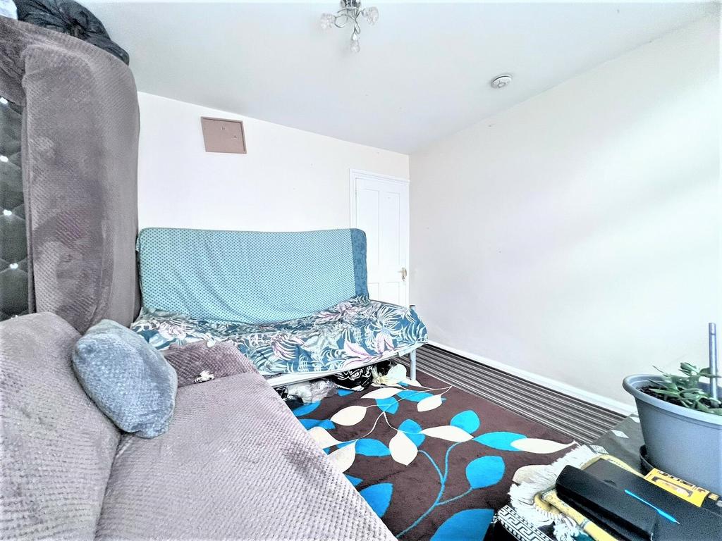 Green Street High 3 bed terraced house for sale £310,000