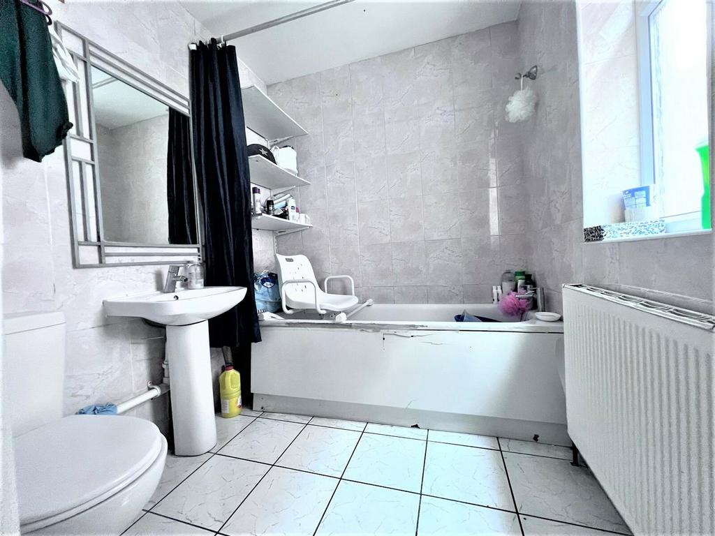Green Street High 3 bed terraced house for sale £310,000