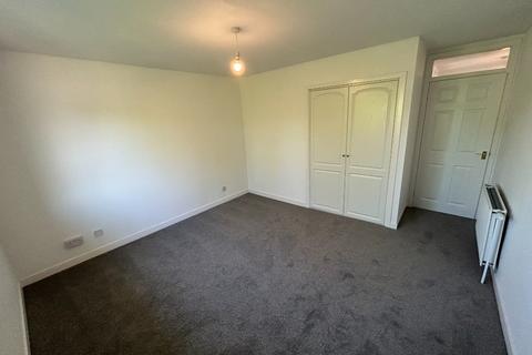 3 bedroom semi-detached house to rent, Alnwickhill Drive, Liberton, Edinburgh, EH16