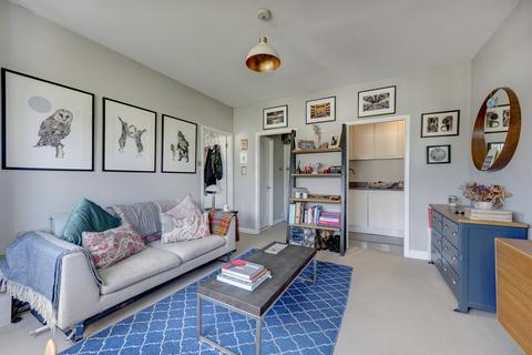 1 bedroom flat for sale, Pinehurst Court, 1-3 Colville Gardens, Notting Hill