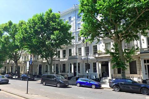 1 bedroom apartment to rent, Queen's Gate, South Kensington, SW7