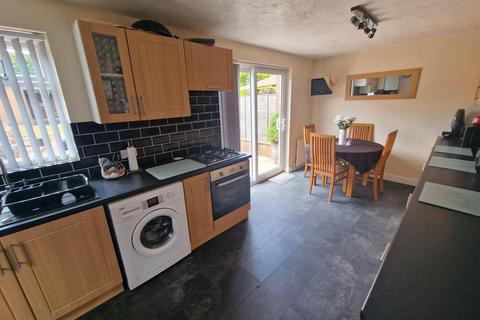 117 Park View, Crewkerne, TA18 8JG