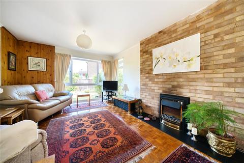6 Sandy Close, Woking, GU22 8BQ