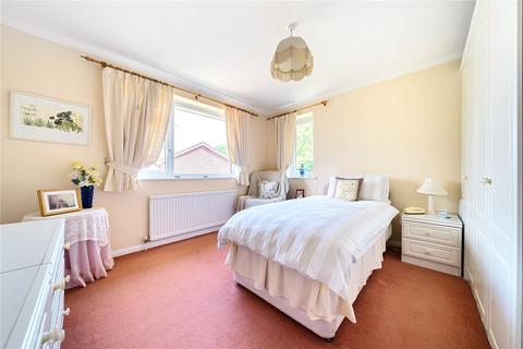 6 Sandy Close, Woking, GU22 8BQ