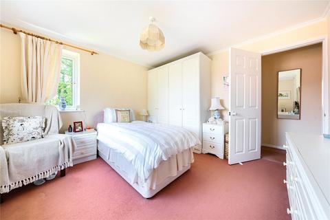 6 Sandy Close, Woking, GU22 8BQ