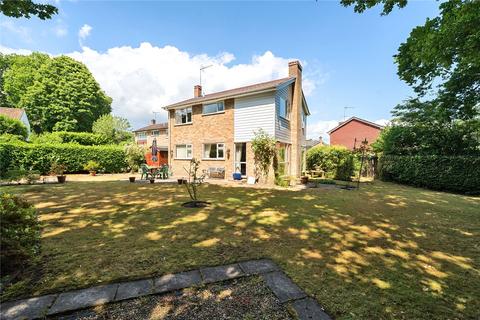 6 Sandy Close, Woking, GU22 8BQ