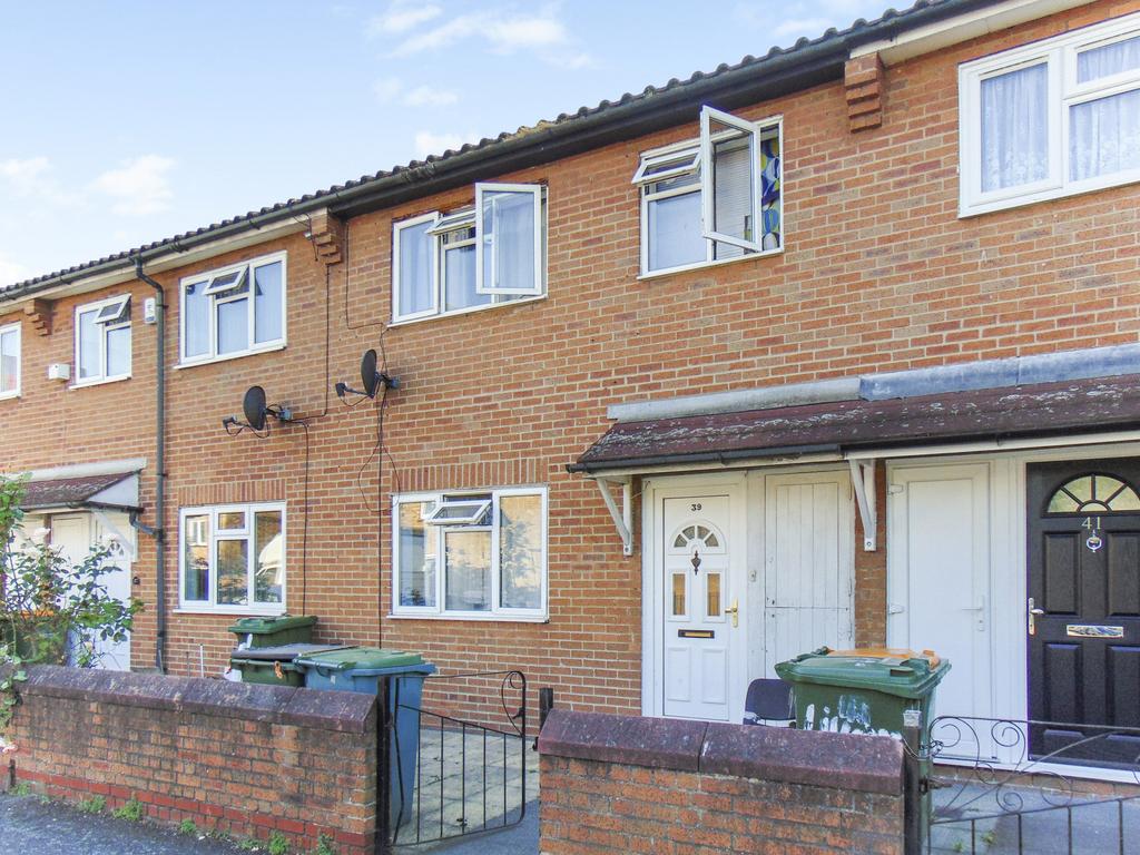 Canning Town, London, E164LU 3 bed terraced house for sale £529,999