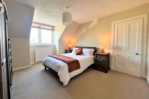 215 Baldridgeburn, Dunfermline, KY12 9EG