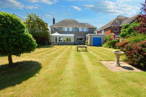4 bedroom detached house for sale, Thorpe Bay Gardens, Thorpe Bay, SS1