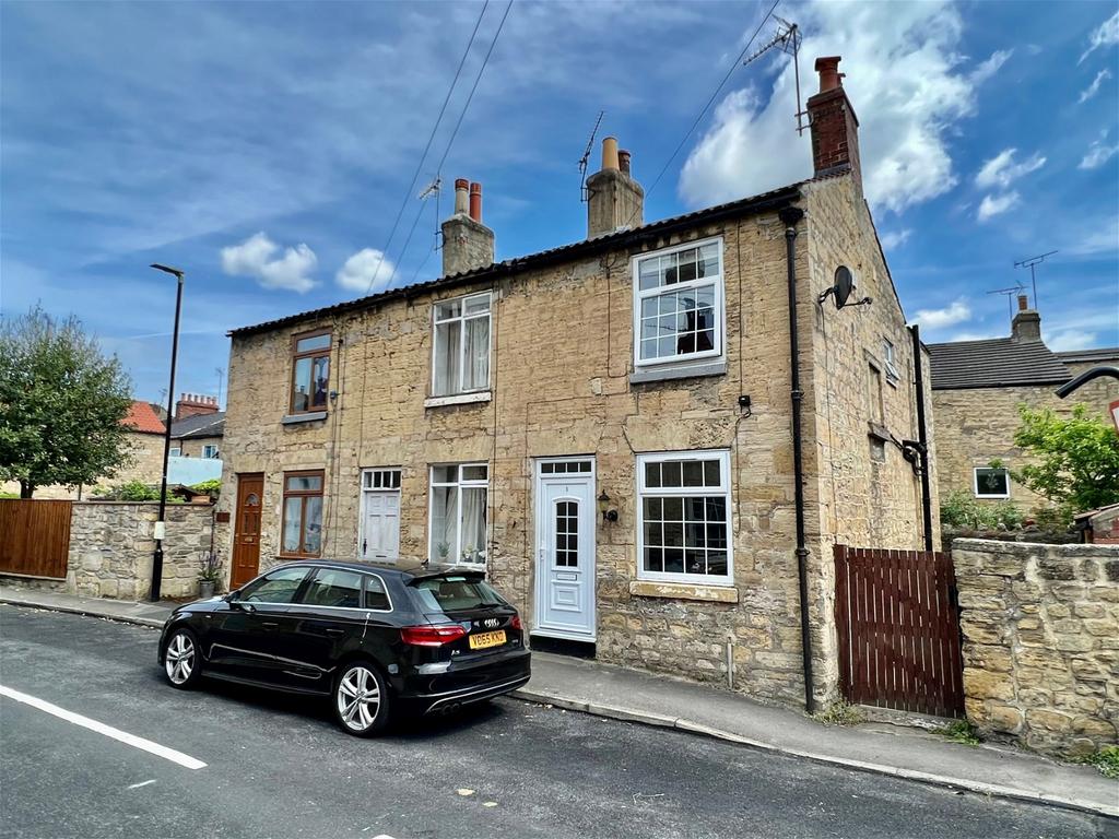 Bramham, Back Street, Wetherby, LS23 2 bed end of terrace house - £850 ...