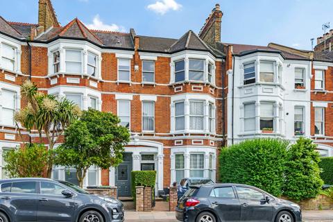 16 Stapleton Hall Road, London, N4 3QD