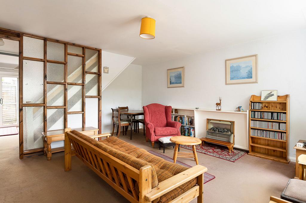 Deanfield Road, HenleyonThames RG9 3 bed end of terrace house £475,000