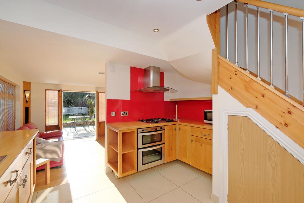 Kitchen photograph 2