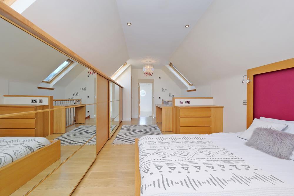 Master Bedroom with En Suite 2