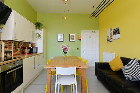 99/7 Viewforth, Edinburgh, EH10 4LL