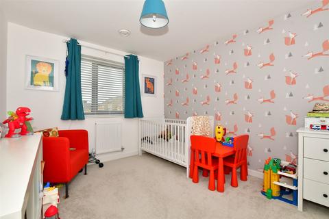 11 Worcester Drive, Swanley, BR8 8FF