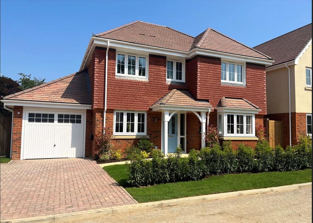 Castlefield, Chiltern View, Preston... 4 bed detached house £895,000