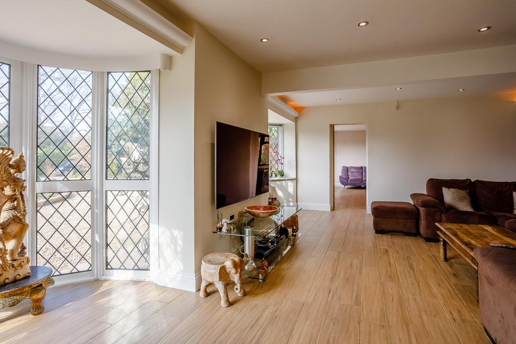 Loudwater Heights, Loudwater, Rickmansworth, WD3 5 bed detached house