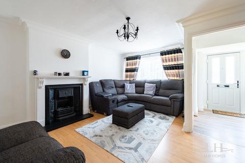 16 Liphook Close, Hornchurch, RM12 4LS