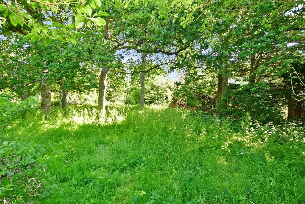 Solent Road, Cranmore, Yarmouth, Isle of Wight 2 bed bungalow for sale