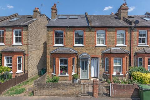 4 bedroom end of terrace house for sale - Arlington Road, Teddington, Middlesex, TW11