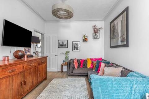 4 bedroom end of terrace house for sale - Arlington Road, Teddington, Middlesex, TW11