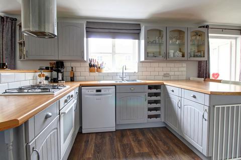 10 Chilcott Close, Coalville, LE67 4EL