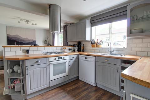 10 Chilcott Close, Coalville, LE67 4EL