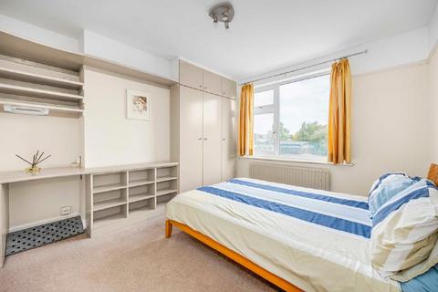 30 Crossway, London, SW20 9JA
