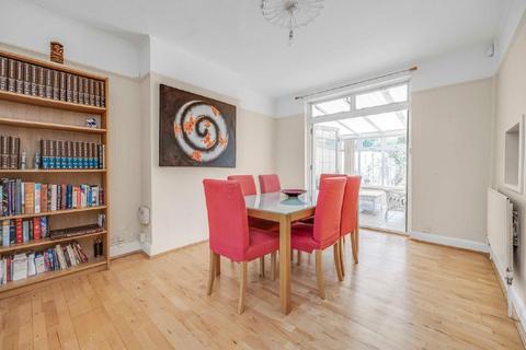 30 Crossway, London, SW20 9JA