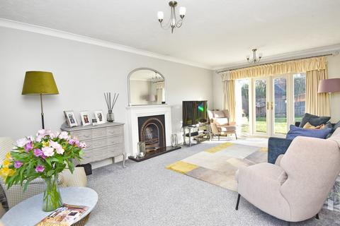 4 bedroom detached house for sale, Hutton Gate, Harrogate