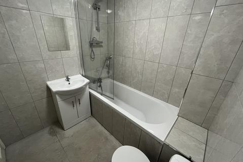 2 bedroom flat to rent, Caterham