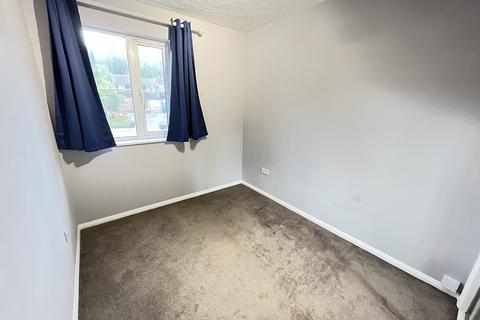 2 bedroom flat to rent, Caterham