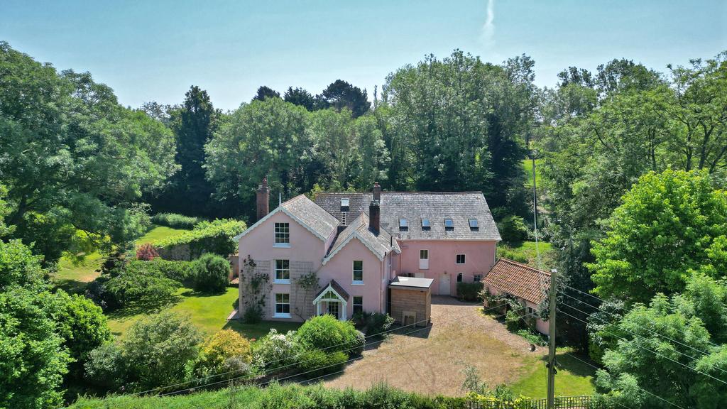 Stone Lane, Lympstone, Exmouth, Devon, EX8 5 bed detached house for
