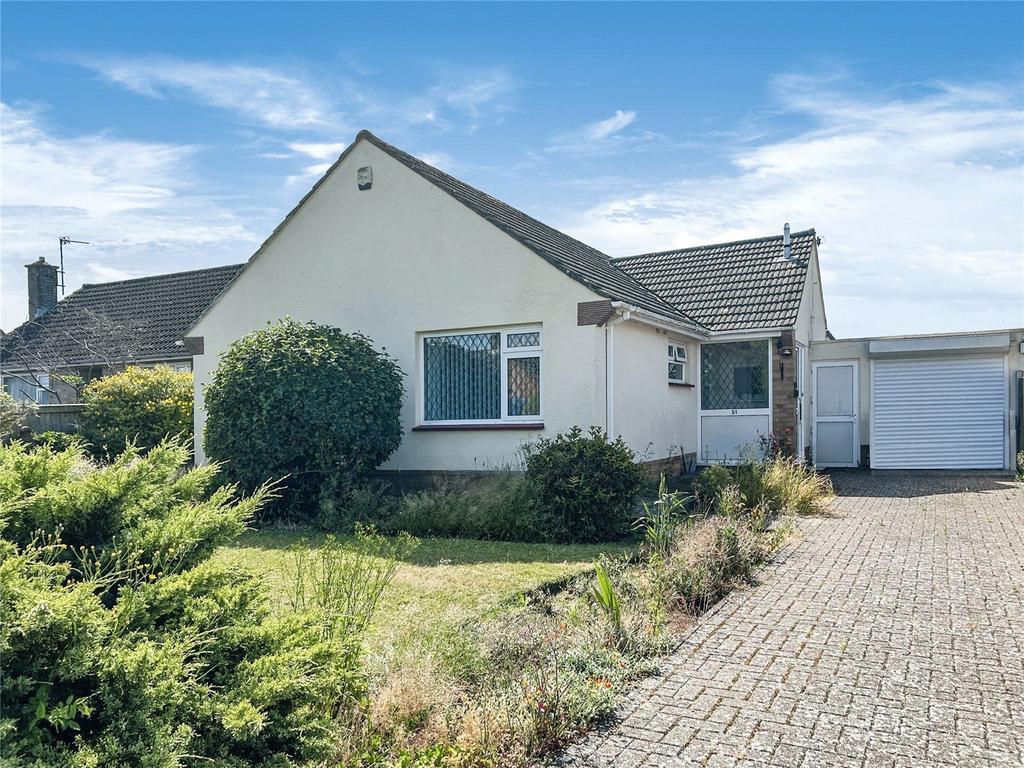 Plants Green, Warminster 4 bed bungalow £425,000